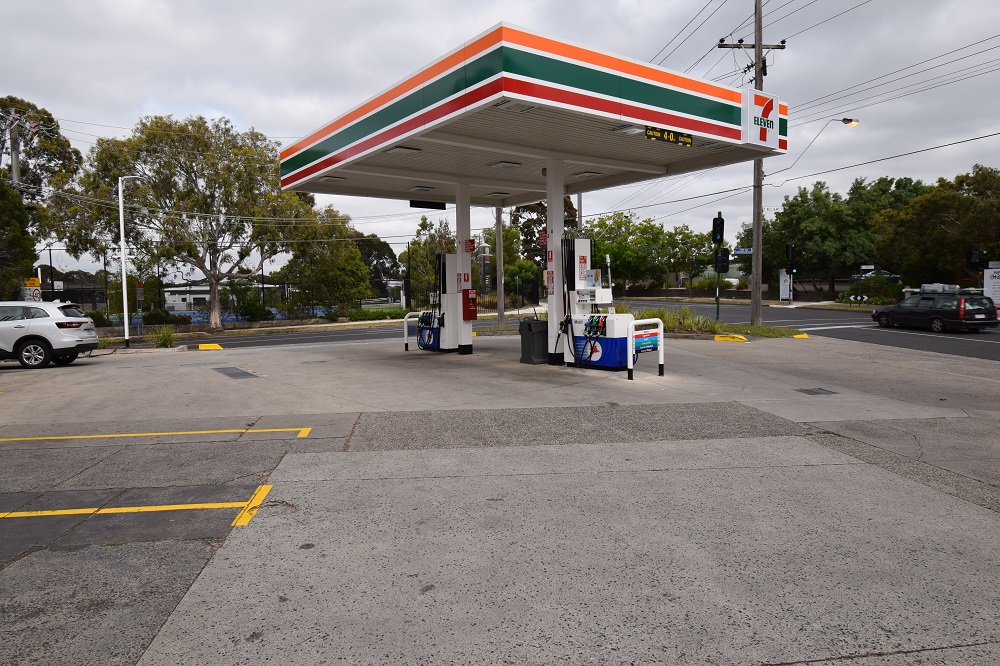 7 Eleven Blackburn North